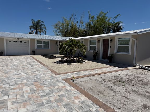 2nd image of 7607 Cove Ter