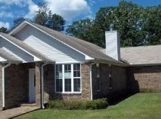 5 Graham Gardens Ln, Hot Springs, AR 71901