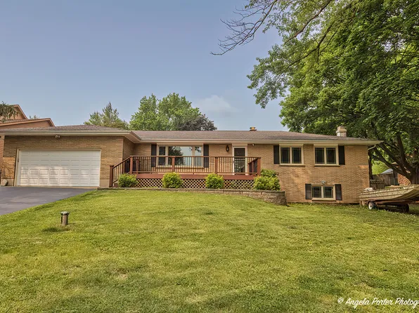 34942 N Gogol Ave, Ingleside, IL 60041