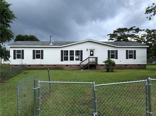 2715 Shannon Rd, Lumberton, NC 28360