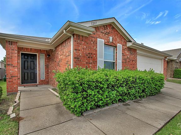4th image of 3207 Kingsbrook Dr