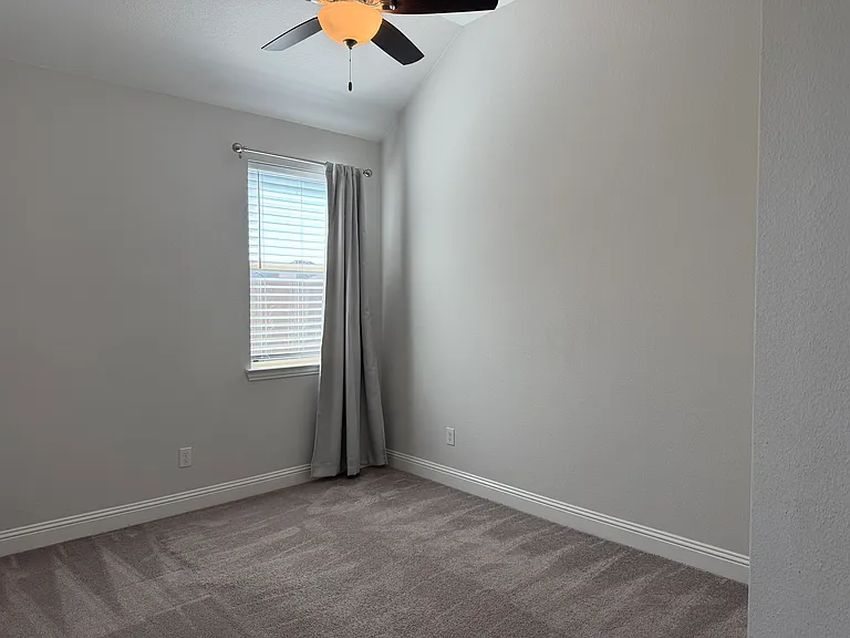 482 Prairie View Dr — Photo 15