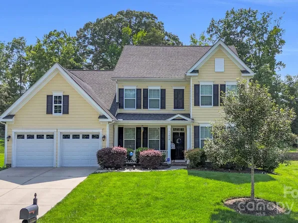 11618 Macallano Dr, Charlotte, NC 28215