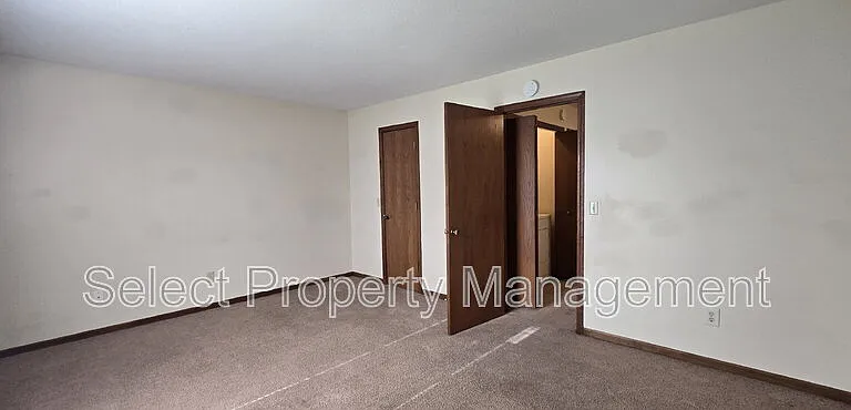5438 Evard Rd — Photo 14