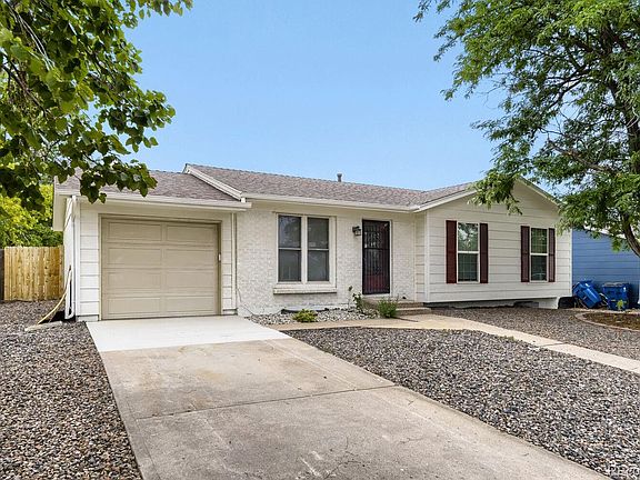 3rd image of 2615 S Laredo Court