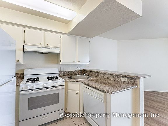 2nd image of 3848 Overland Ave APT 406