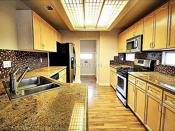 3rd image of 3347 Epson St #61