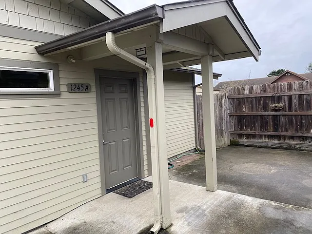 Building Photo - 1245A Spear Ave