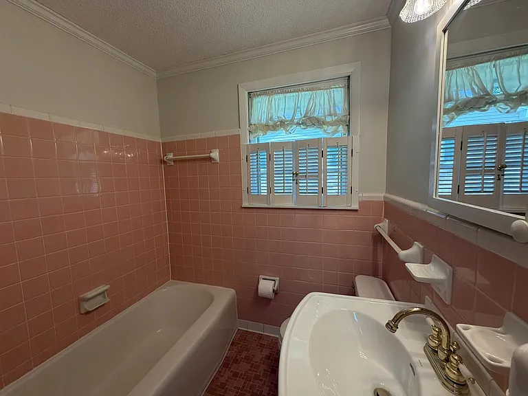 524 Graycroft Dr SW — Photo 10