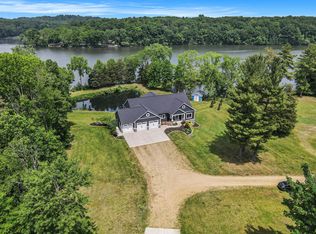 3589 Shoreline Dr, Allegan, MI 49010