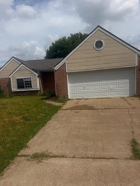 1st image of 111 Kings Ct