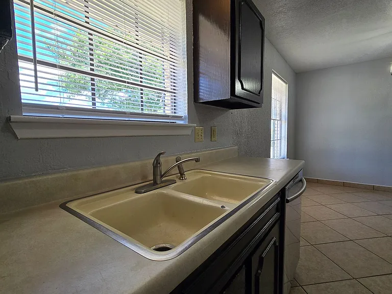230 Mighty Oak Ln — Photo 8