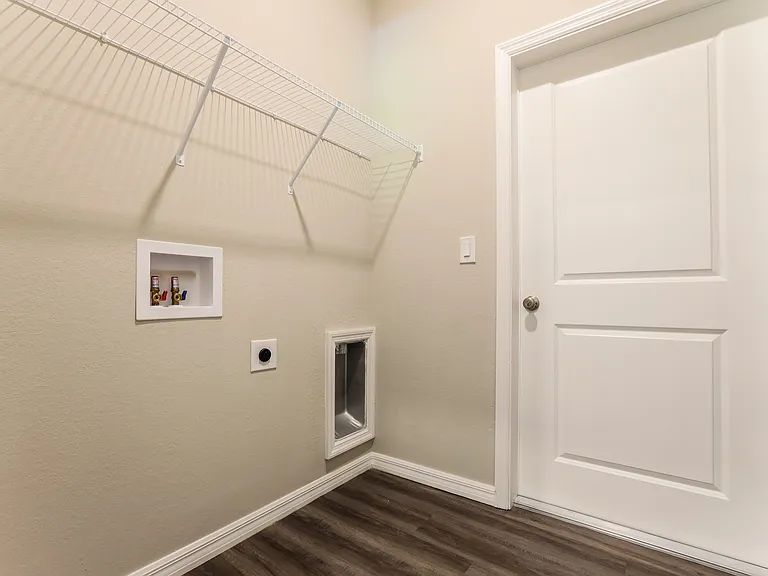 18090 Crawford Ave — Photo 14