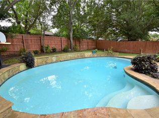 10240 Lone Pine Ln, Fort Worth, TX 76108