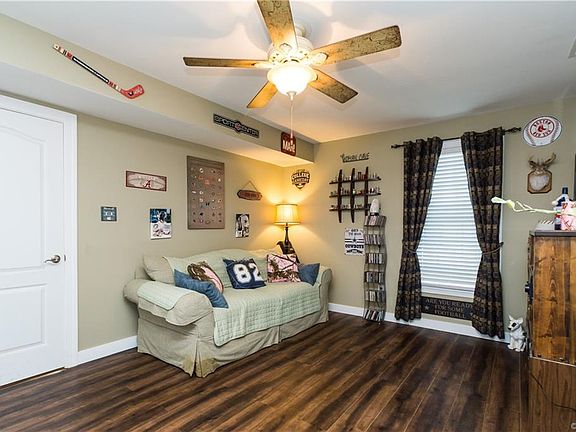 4th image of 7292 Jackson Arch Dr