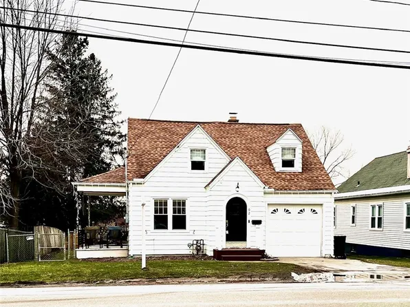 62 Clinton Rd, New Hartford, NY 13413