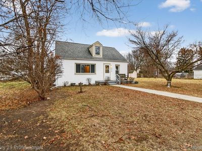 18292 Deering St, Livonia, MI, 48152