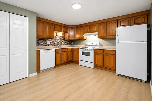 52 Swanson Ct #12B Photo 1