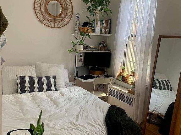 5th image of 361 E 10th St #446