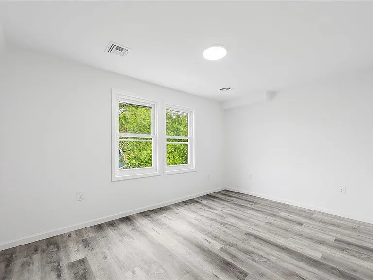 34 Fulton Ave #3 — Photo 7
