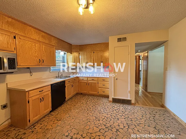 2967 Camden St — Photo 6
