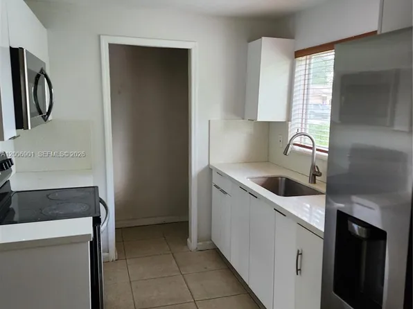 2837 NW 9th Ct, Pompano Beach, FL 33311