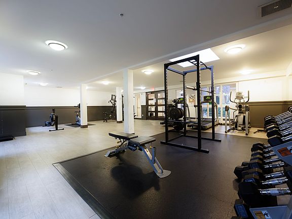 5th image of 963 Charland Ave #2406