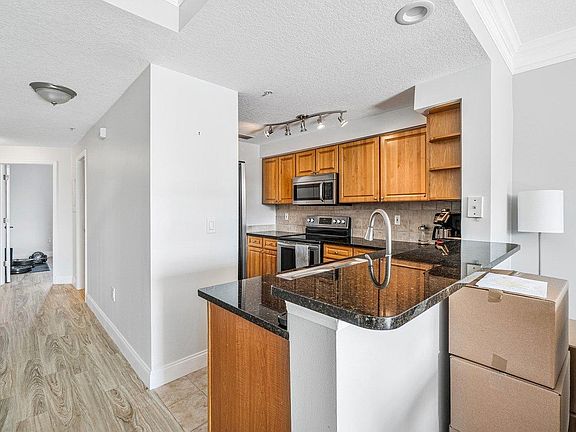3rd image of 2036 Alta Meadows Ln APT 1408