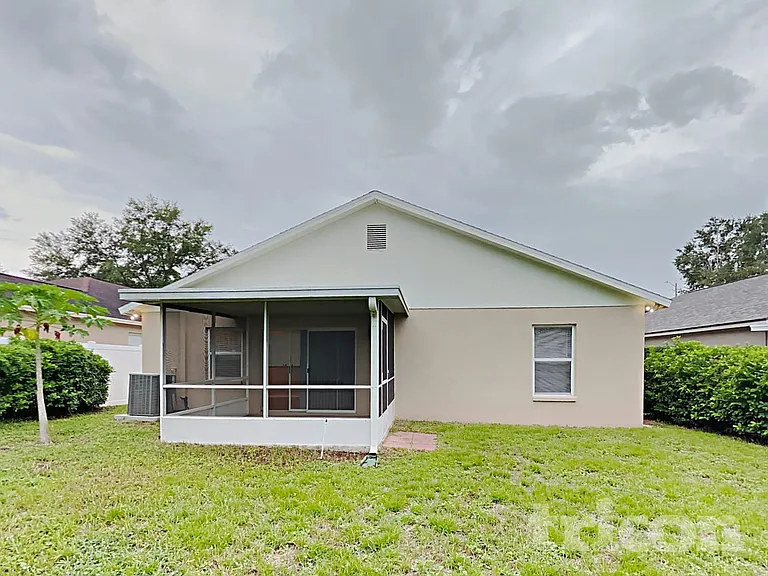 529 Greg St — Photo 15