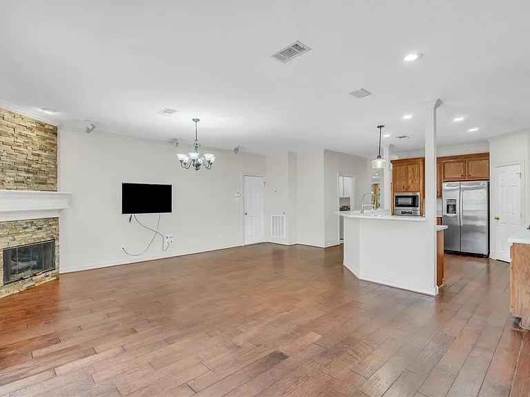 20002 Barton Creek Ct — Photo 13