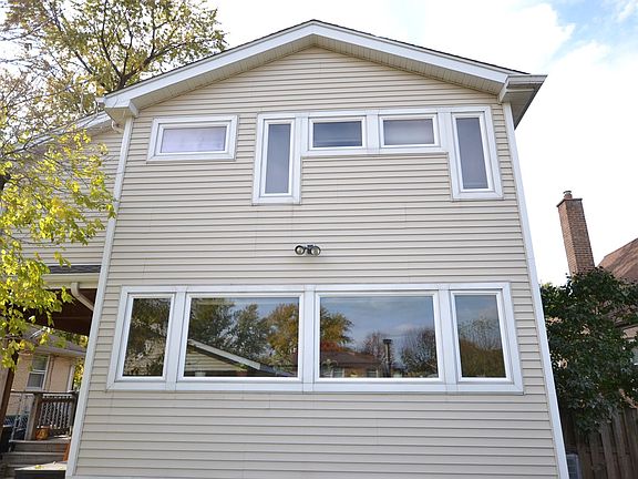 3rd image of 9851 S Homan Ave