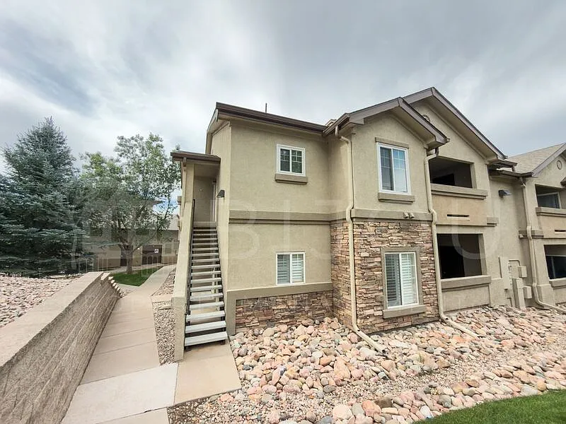6925 Ash Creek Hts #203