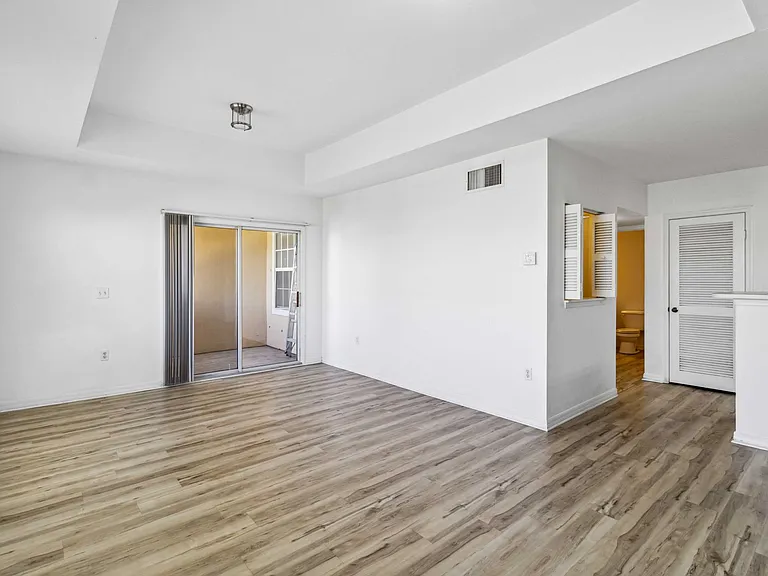 1125 Villagio Cir #207 — Photo 5