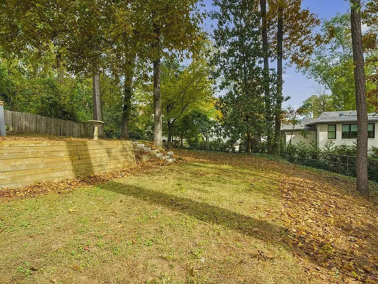 340 Allison Dr NE — Photo 29