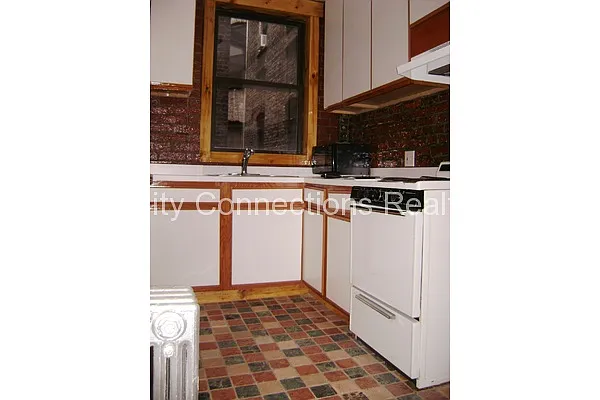 Rented by City Connections Realty | media 23