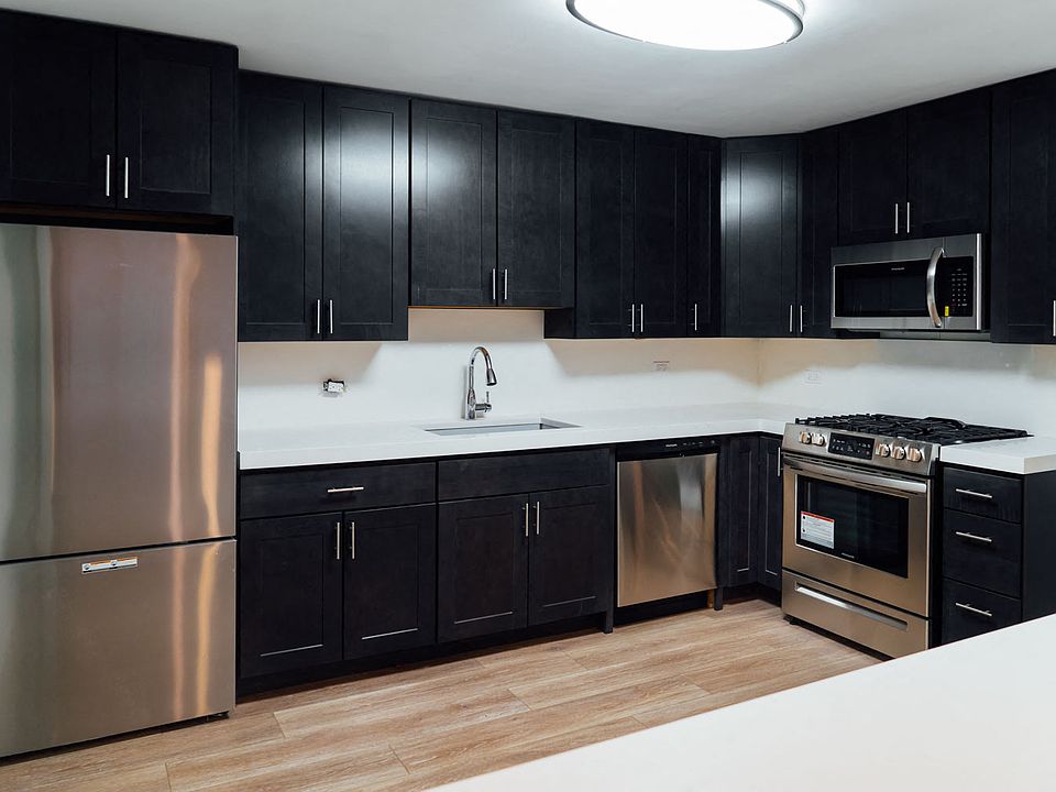 Remodeled Kitchen Stainless Steel Appliances 1351-1N