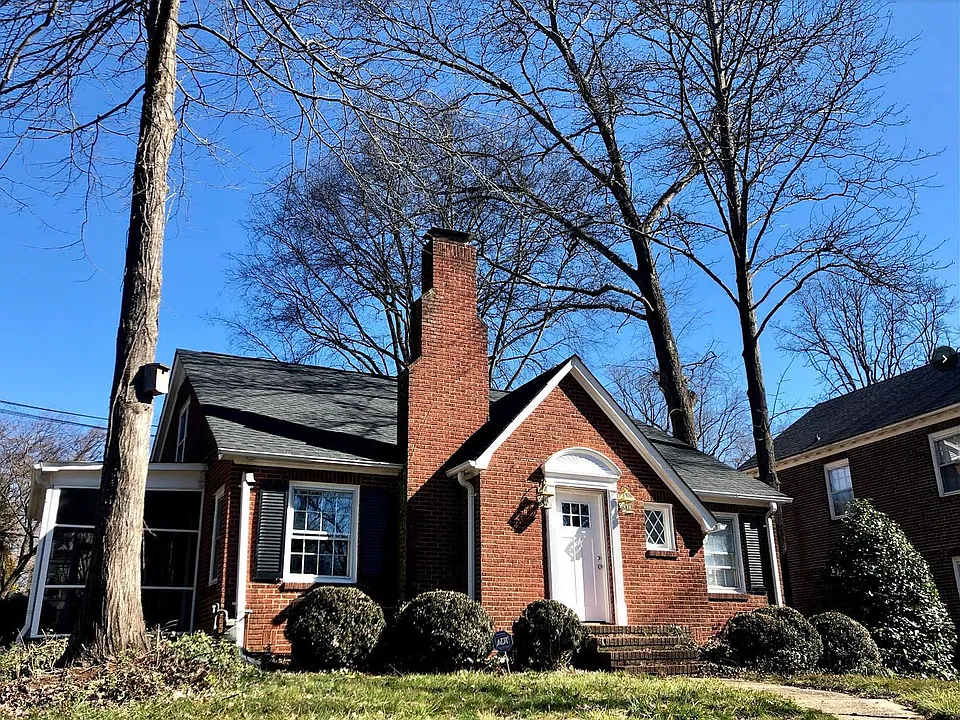 901 Romany Rd