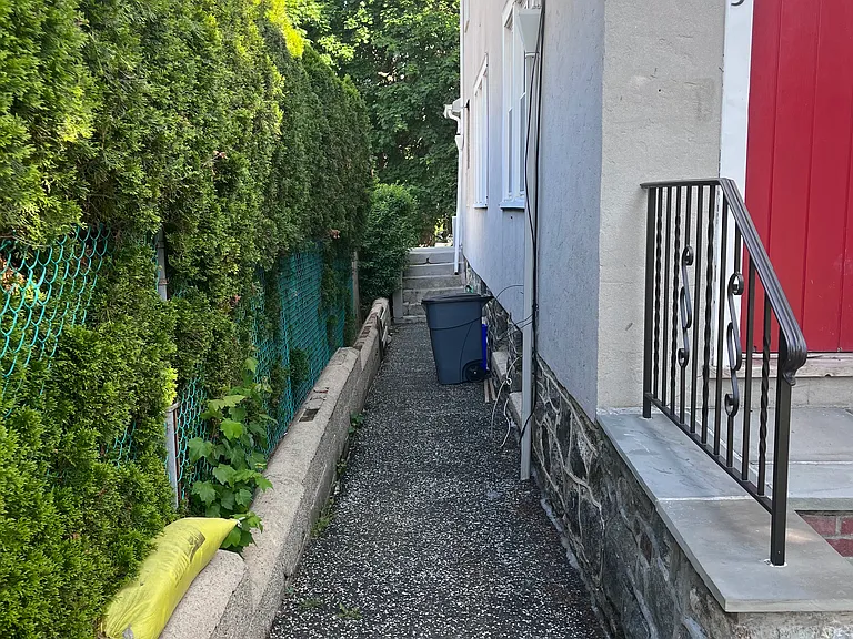 53 Park Ave — Photo 4
