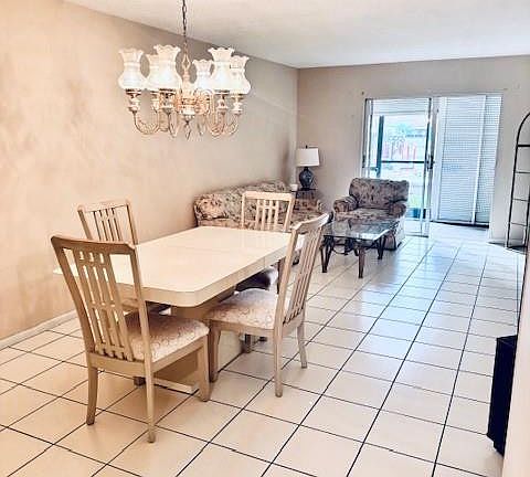 4th image of 2601 NE 14th Street Causeway #142
