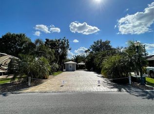 5860 Maplewood Ct, Fort Myers, FL 33905