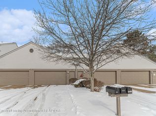 1915 Lourdes Ct, Lansing, MI 48910