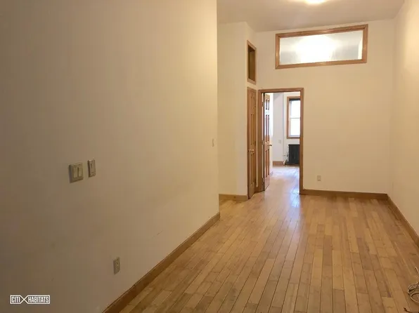 196 Nassau Ave APT 1R, Brooklyn, NY 11222