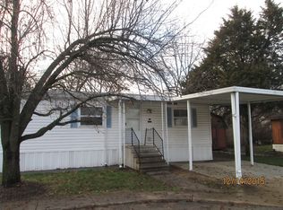704 Jodilyn Cir, Freeport, IL 61032