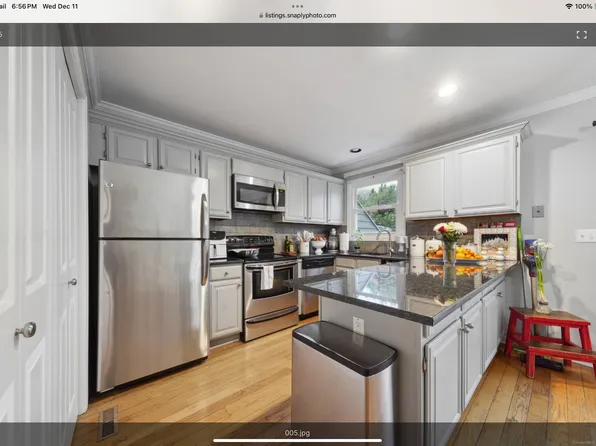 61 Fawn Ridge Lane #61, Wilton, CT 06897