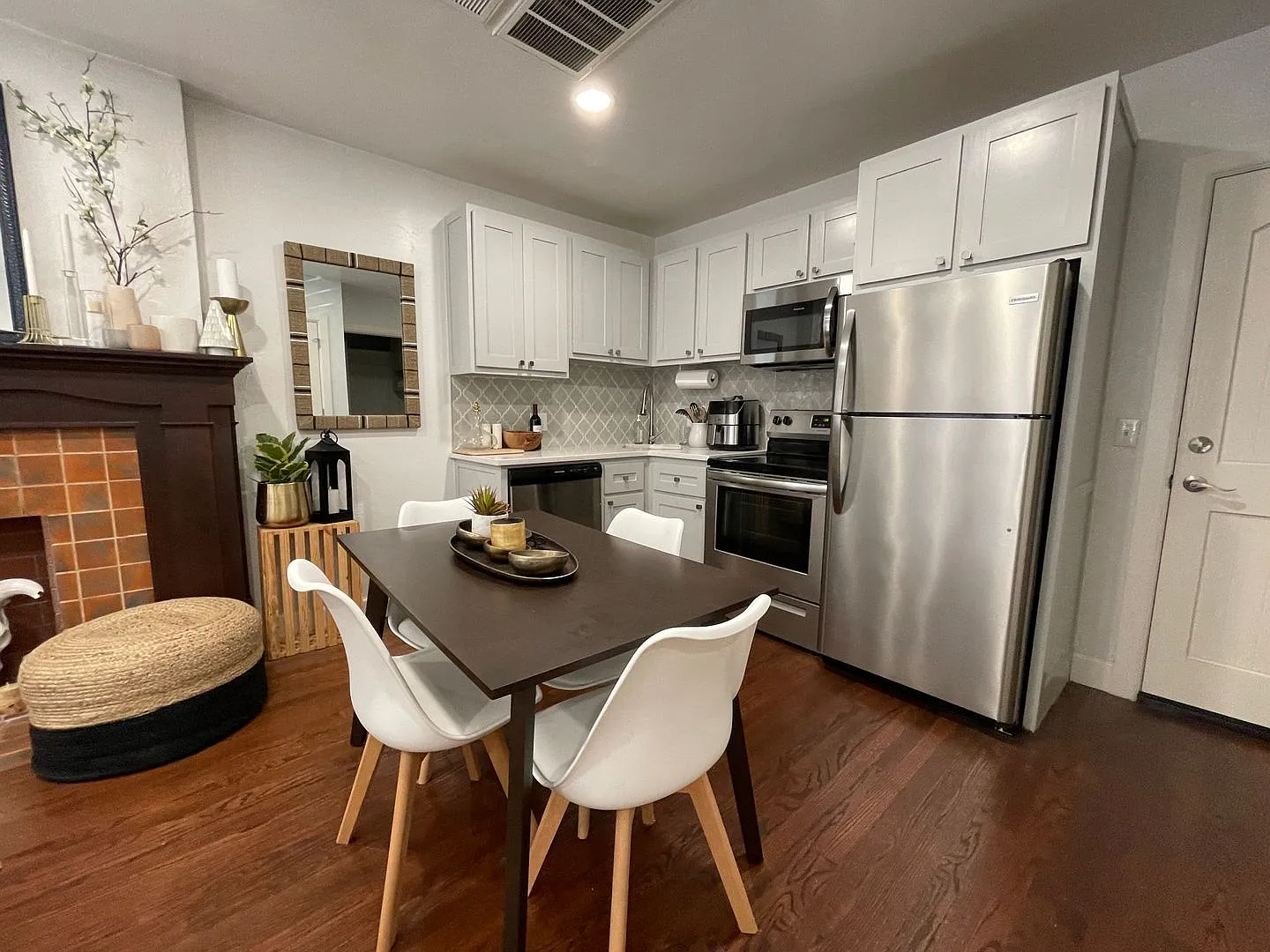 Super Cozy Apartment In The Heart Of Downtown Okc — Photo 4