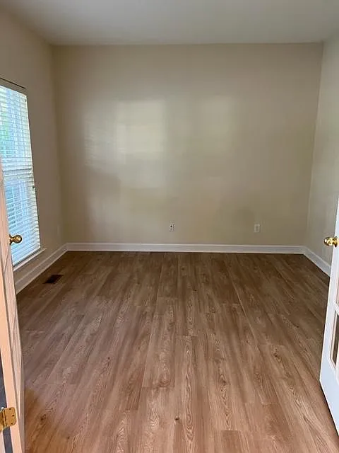 4 bed, 3257 sqft, $3,950 — Photo 4