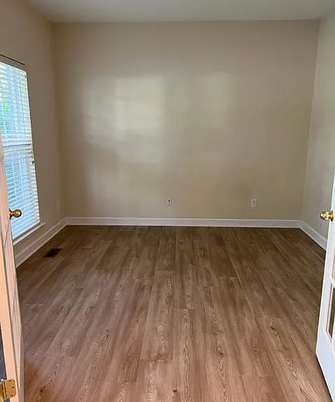Office/Study room with french door