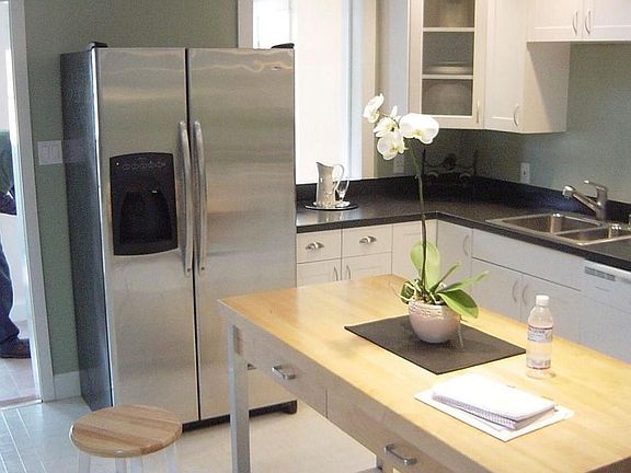 Kitchen with island