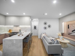 3623 Triumph St #1, Vancouver, BC V5K1V4