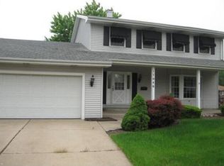 17046 William St, Lansing, IL 60438